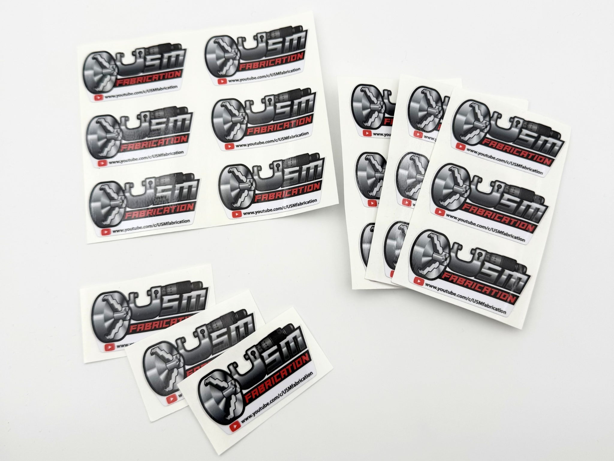 Le sticker USMfabrication™ USMfabrication